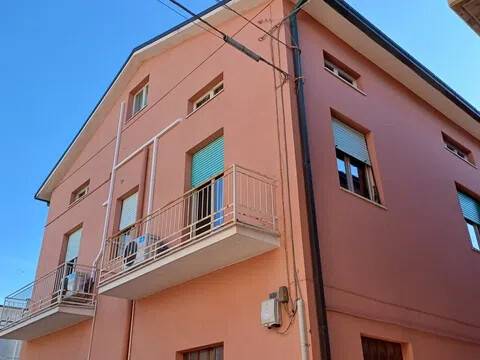 casa indipendente in vendita a Civitanova Marche in zona San Marone