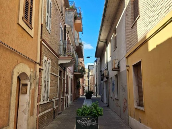 casa indipendente in vendita a Civitanova Marche in zona Porto Civitanova