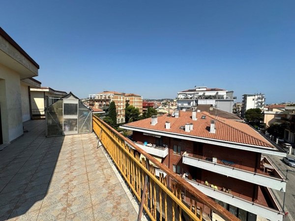 appartamento in vendita a Civitanova Marche in zona San Marone