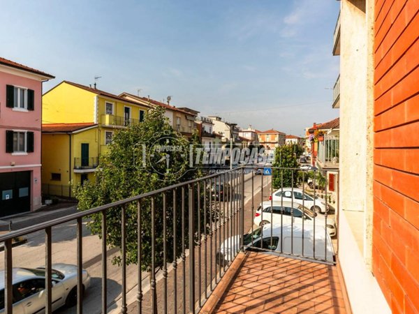 appartamento in vendita a Civitanova Marche in zona San Marone
