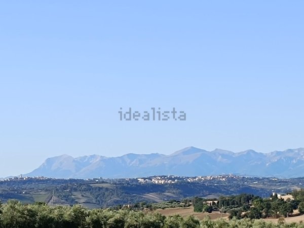 casa indipendente in vendita a Civitanova Marche in zona Santa Maria Apparente