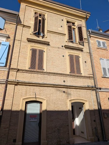 casa indipendente in vendita a Civitanova Marche in zona Porto Civitanova