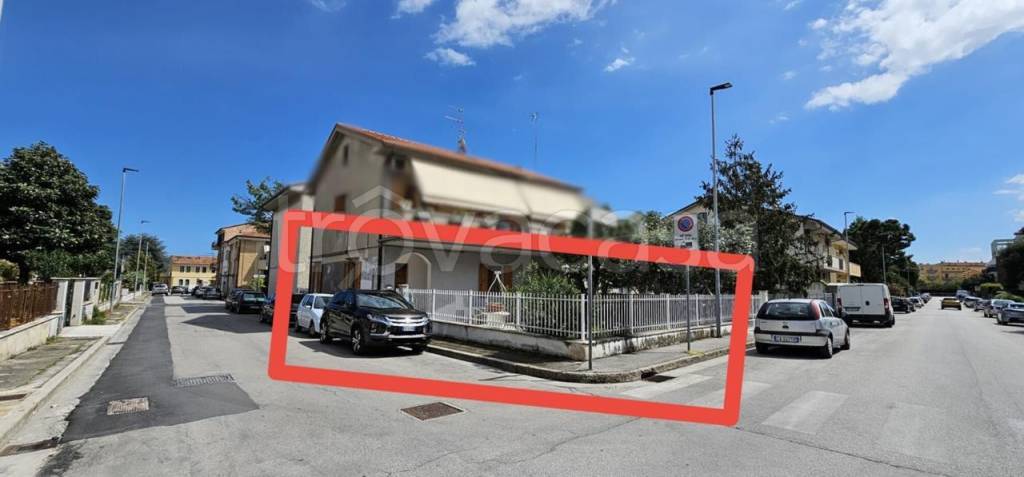 appartamento in vendita a Civitanova Marche in zona Maranello