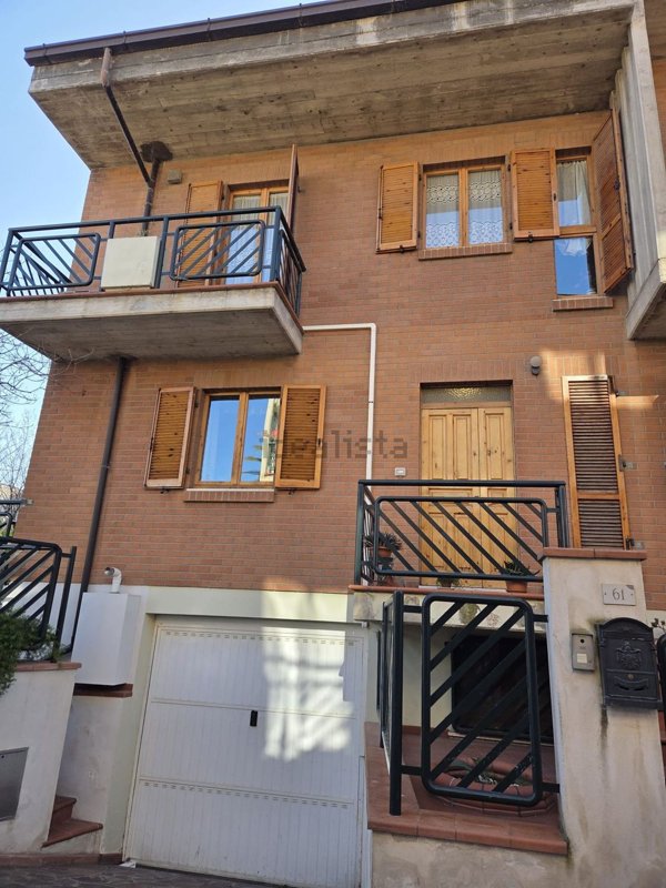 casa indipendente in vendita a Civitanova Marche in zona San Marone