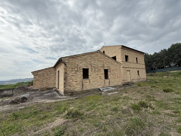 casa indipendente in vendita a Civitanova Marche in zona Santa Maria Apparente