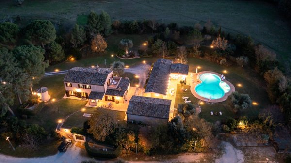 casa indipendente in vendita a Civitanova Marche in zona Santa Maria Apparente