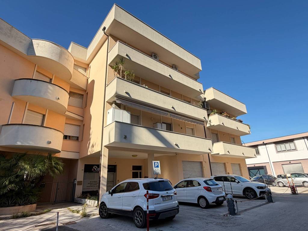 appartamento in vendita a Civitanova Marche in zona San Marone