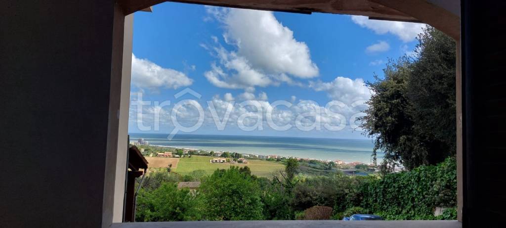 casa indipendente in vendita a Civitanova Marche