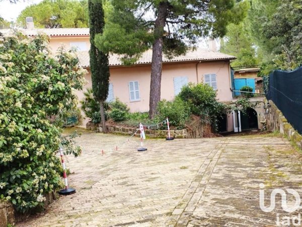 casa indipendente in vendita a Civitanova Marche in zona Santa Maria Apparente