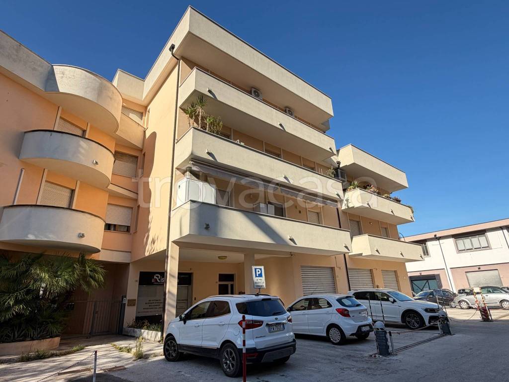 appartamento in vendita a Civitanova Marche in zona San Marone
