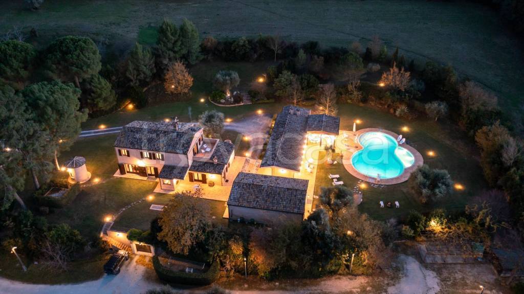 casa indipendente in vendita a Civitanova Marche in zona Santa Maria Apparente