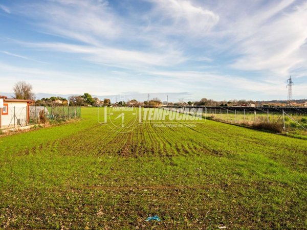 terreno agricolo in vendita a Civitanova Marche in zona Santa Maria Apparente