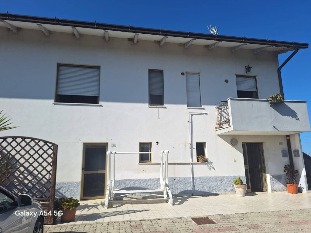 casa indipendente in vendita a Civitanova Marche in zona Santa Maria Apparente