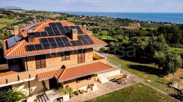 casa indipendente in vendita a Civitanova Marche