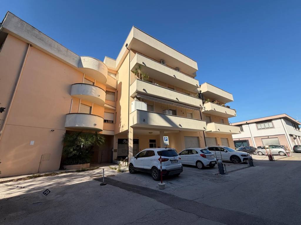 appartamento in vendita a Civitanova Marche in zona San Marone