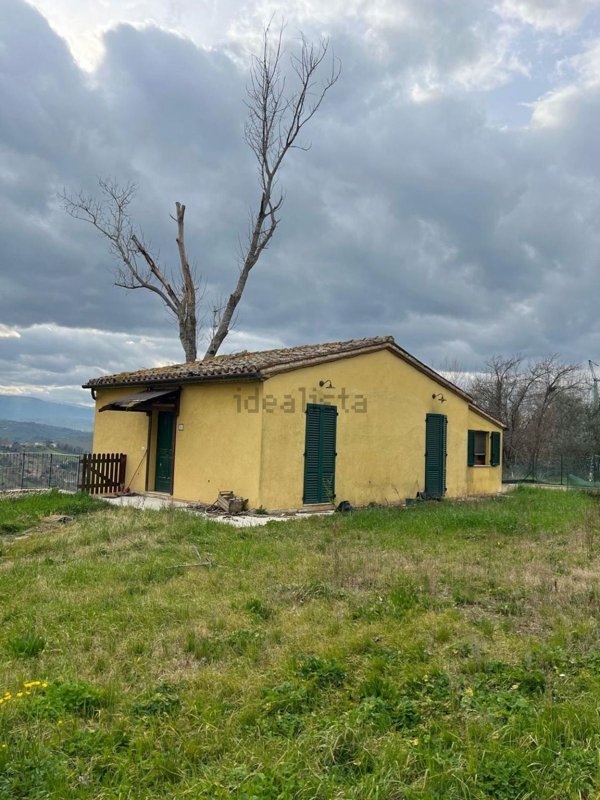 casa indipendente in vendita a Colmurano