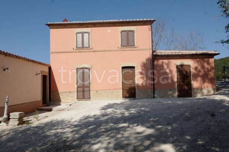 casa indipendente in vendita a Colmurano