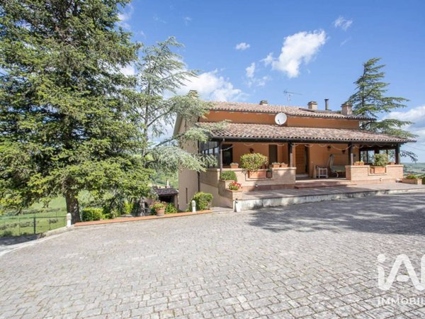 casa indipendente in vendita a Colmurano