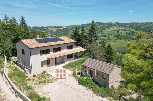 casa indipendente in vendita a Colmurano