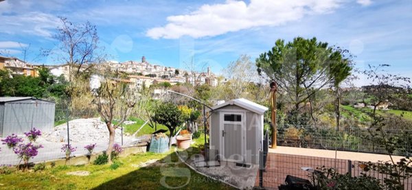 casa indipendente in vendita a Corridonia