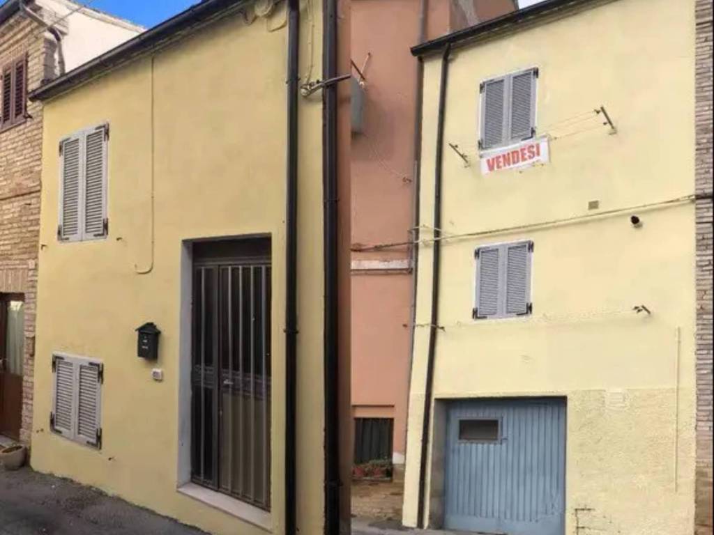 casa indipendente in vendita a Corridonia