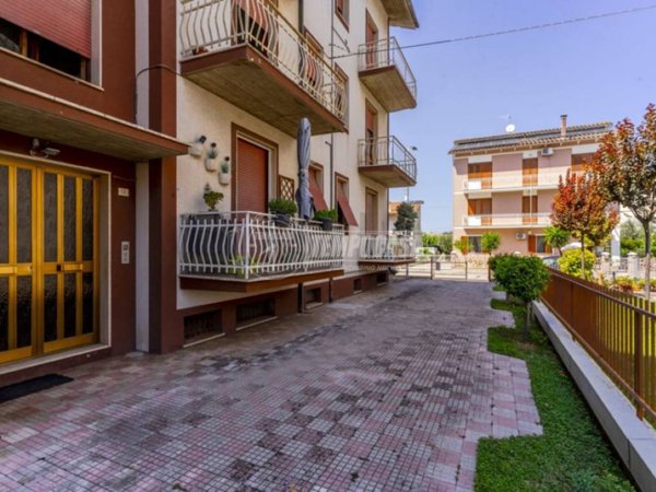 appartamento in vendita a Corridonia in zona San Claudio