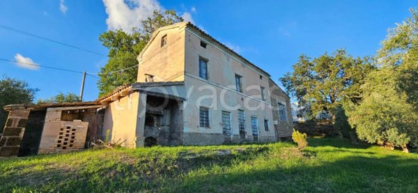 casa indipendente in vendita a Corridonia