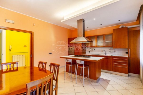 casa indipendente in vendita a Corridonia