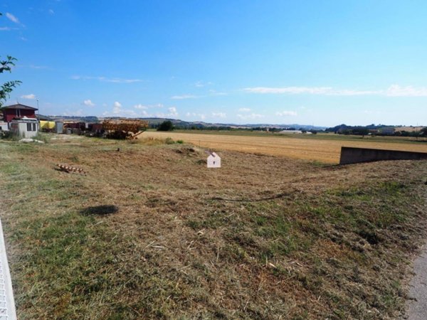 casa indipendente in vendita a Corridonia