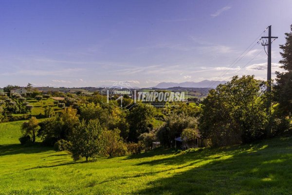 casa indipendente in vendita a Corridonia