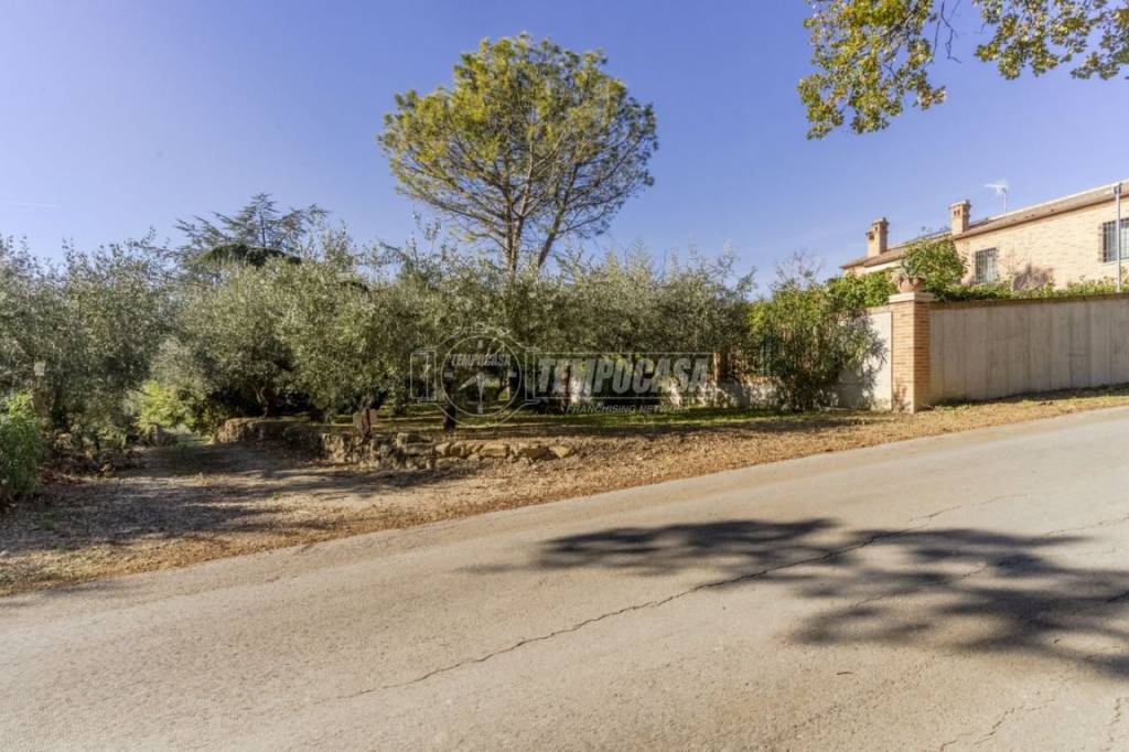 casa indipendente in vendita a Corridonia