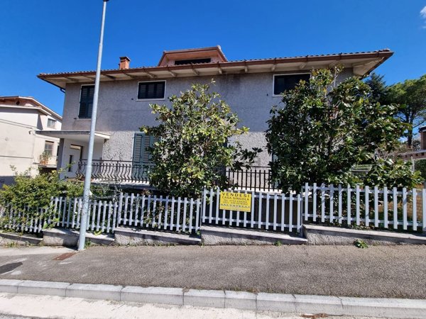 casa indipendente in vendita a Corridonia