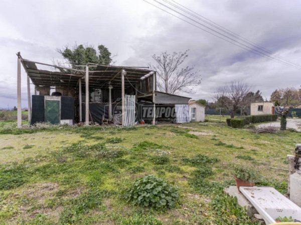 locale di sgombero in vendita a Corridonia