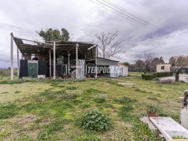 locale di sgombero in vendita a Corridonia
