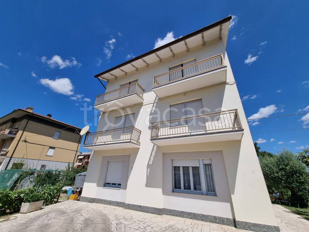 appartamento in vendita a Corridonia in zona Passo del Bidollo