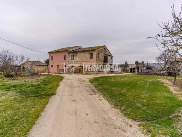 casa indipendente in vendita a Corridonia