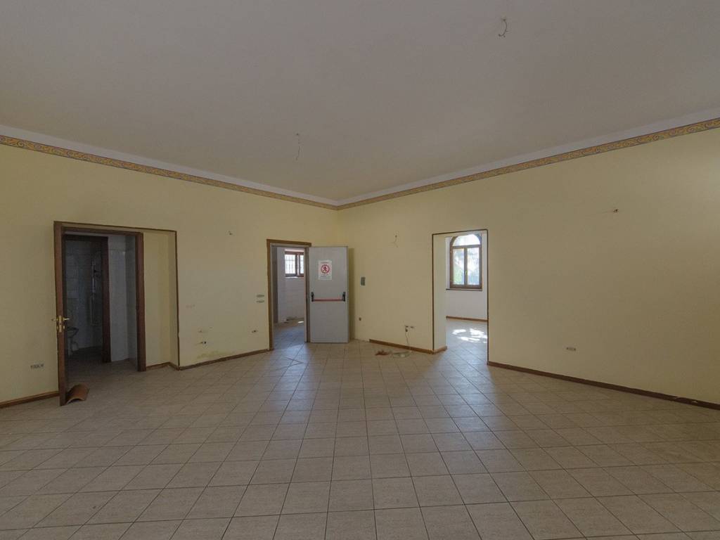 negozio in vendita a Corridonia