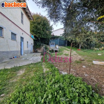 casa indipendente in vendita a Corridonia