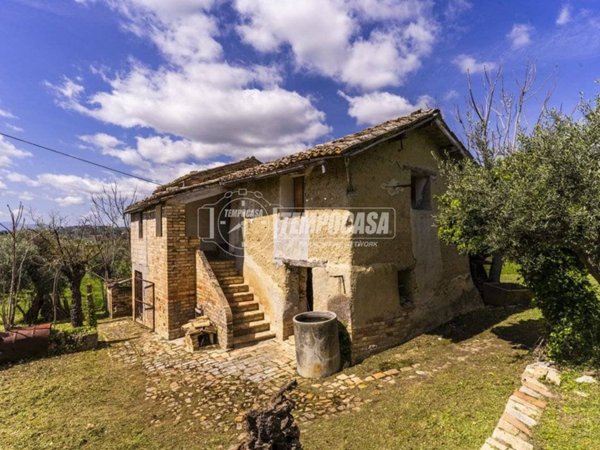 casa indipendente in vendita a Corridonia