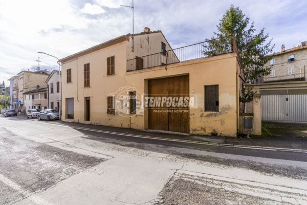 casa indipendente in vendita a Corridonia