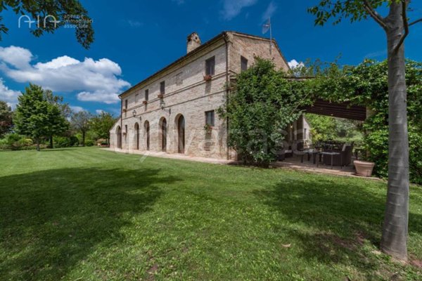 casa indipendente in vendita a Corridonia