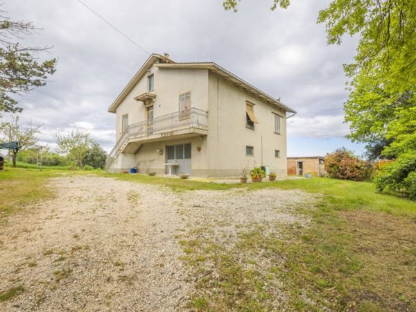 casa indipendente in vendita a Corridonia