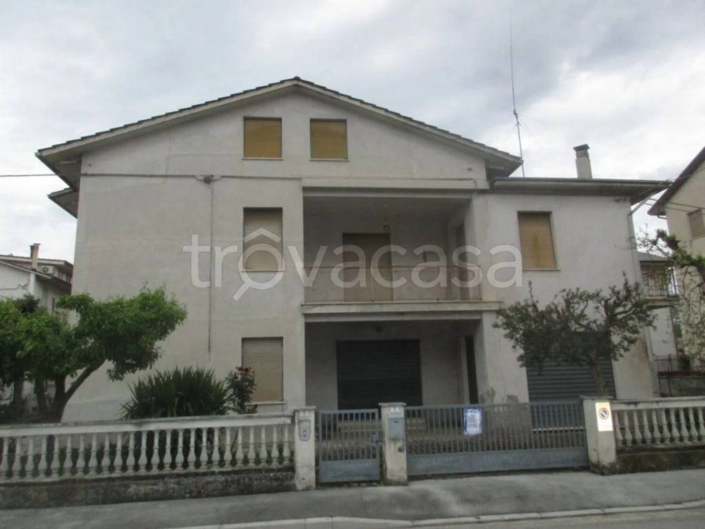 casa indipendente in vendita a Corridonia in zona Passo del Bidollo