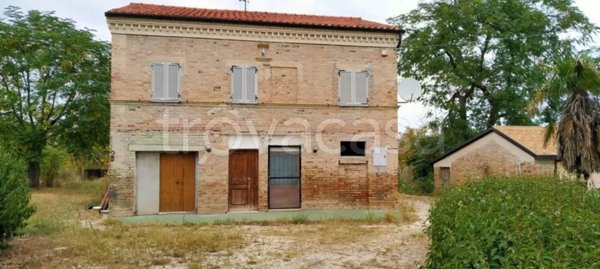 casa indipendente in vendita a Corridonia in zona Colbuccaro