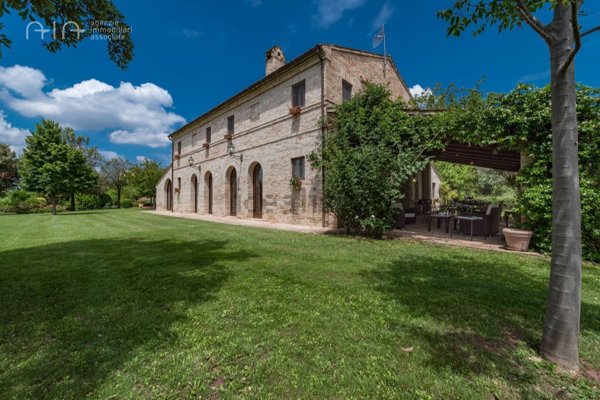 casa indipendente in vendita a Corridonia