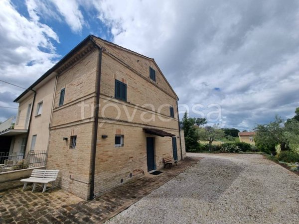 casa indipendente in vendita a Corridonia