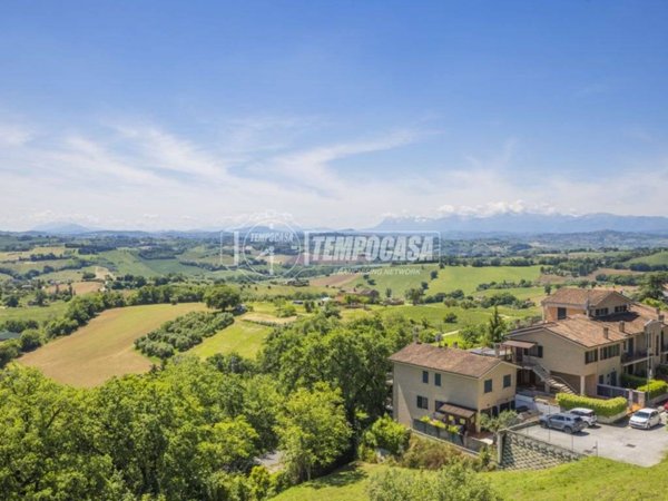 casa indipendente in vendita a Corridonia