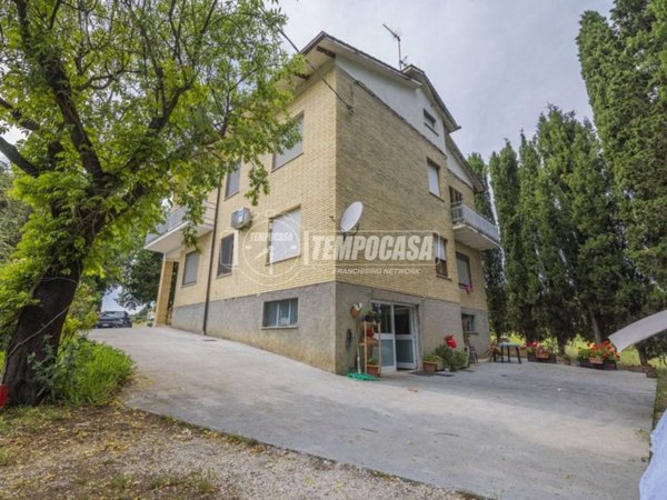 casa indipendente in vendita a Corridonia