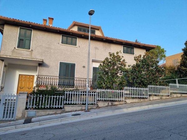 casa indipendente in vendita a Corridonia