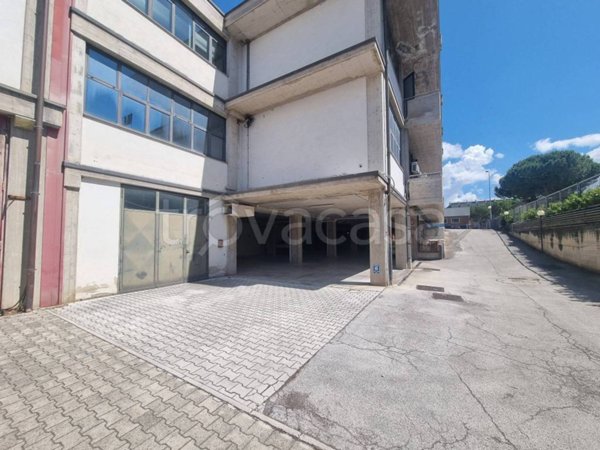 locale di sgombero in vendita a Corridonia